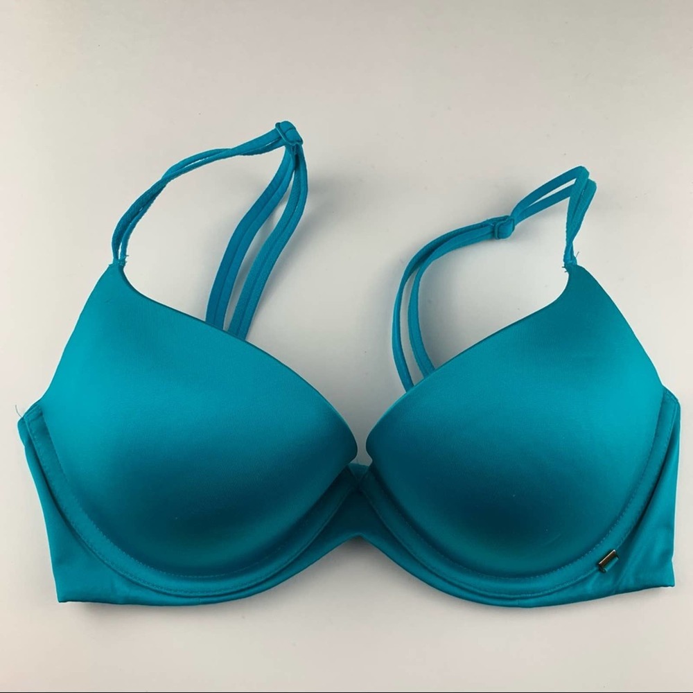 Victoria’s Secret Lightly Lined Plunge Bra 32D #2970